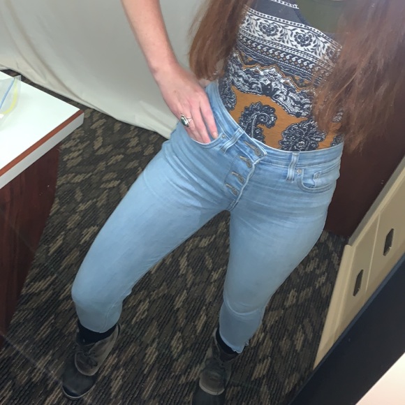 High rise button fly light wash crop Levi’s jeans Sz 27 like new ultra stretchy - Picture 15 of 17